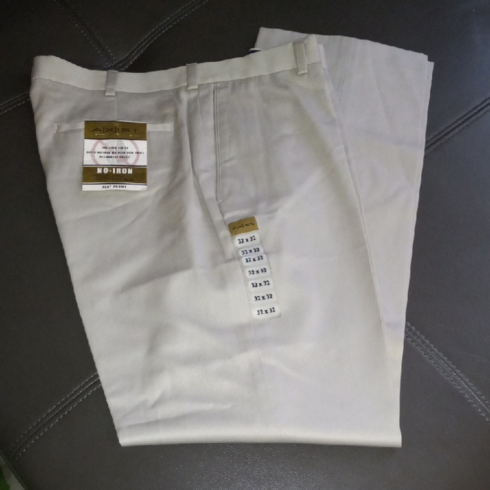 Axist Men's No-Iron Cream Chinos